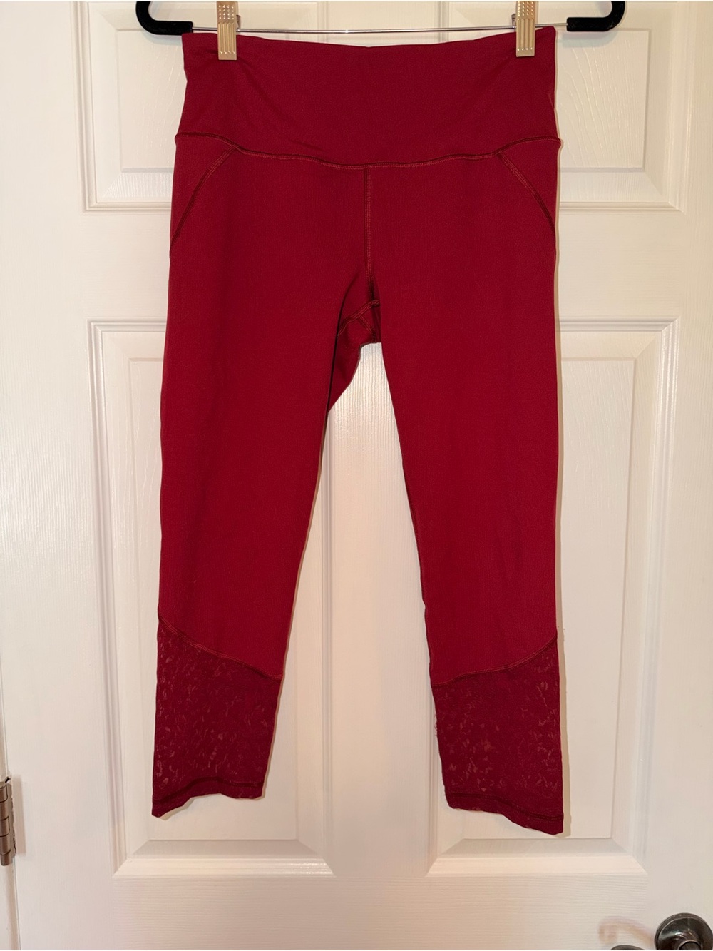 Victoria's Secret Knockout Capri Leggings - Picture 4 of 9